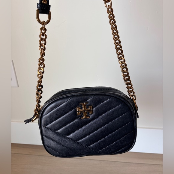 Tory Burch Chevron Kira Small Camera Bag Black Crossbody - Picture 2 of 8